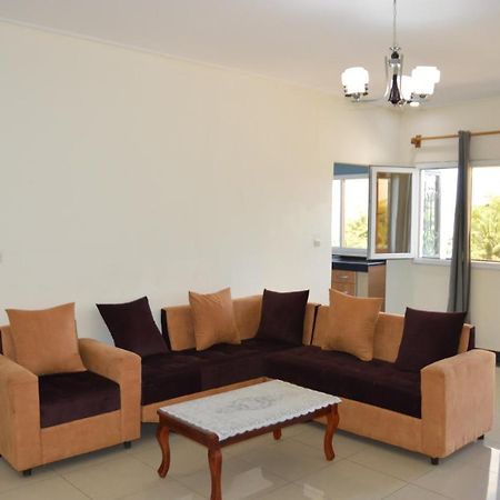 Residence Rosalie Яунде Экстерьер фото