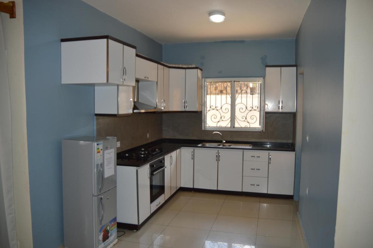 Residence Rosalie Яунде Экстерьер фото