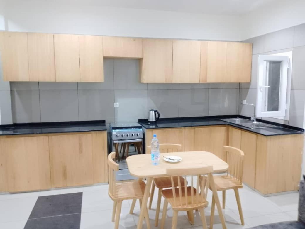 Residence Rosalie Яунде Экстерьер фото