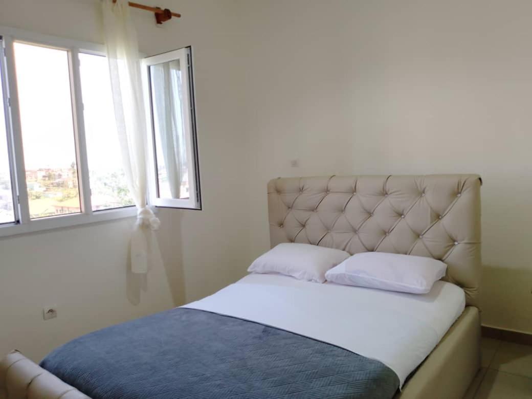 Residence Rosalie Яунде Экстерьер фото