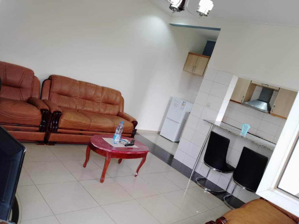 Residence Rosalie Яунде Экстерьер фото
