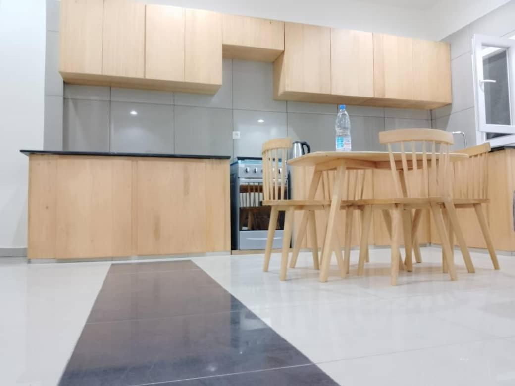 Residence Rosalie Яунде Экстерьер фото